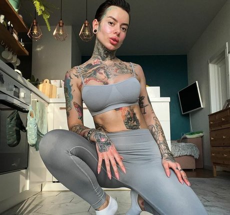 steph paul pretty pornstar image