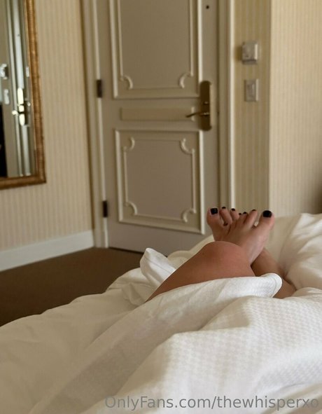 thewhisperxo xxx actress pic