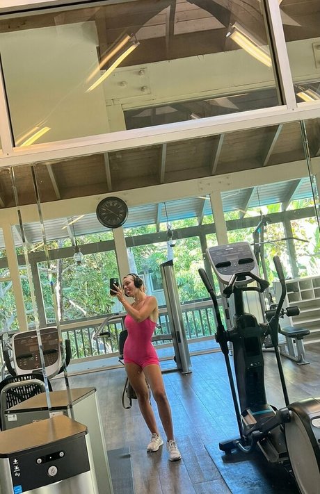 big tits pussy onlyfans free photo