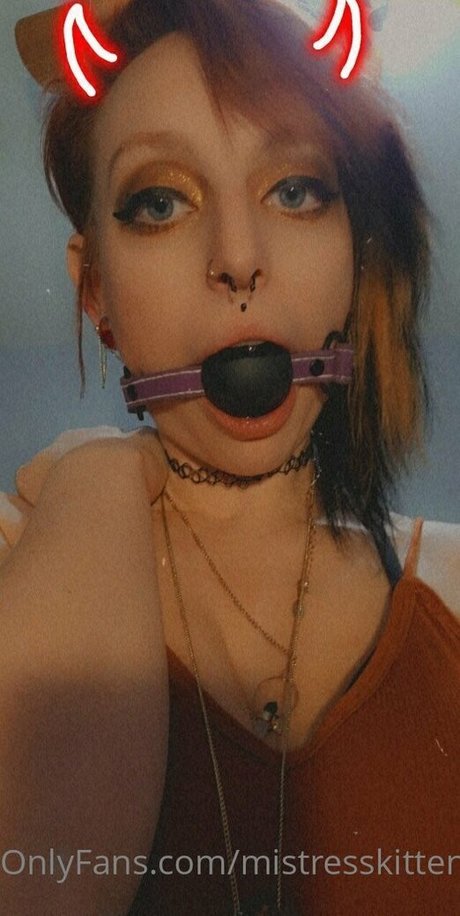 transgender onlyfans exclusive image