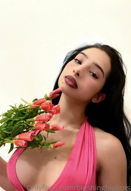 blushingblooms model sexy galleries