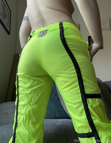 sexy milf onlyfans nude images