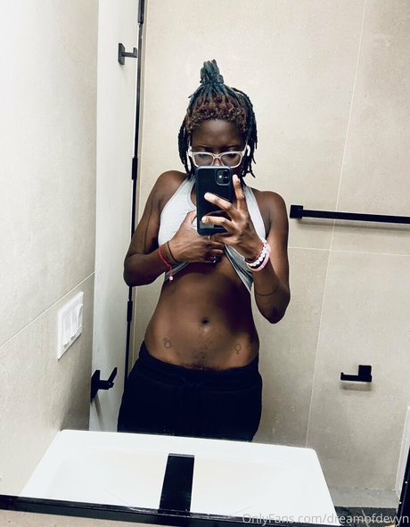 dreamofdevyn pornstar hot img