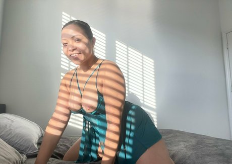 adrianamaya hd pornstar image