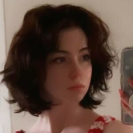 Darlings spam beautiful actress picture