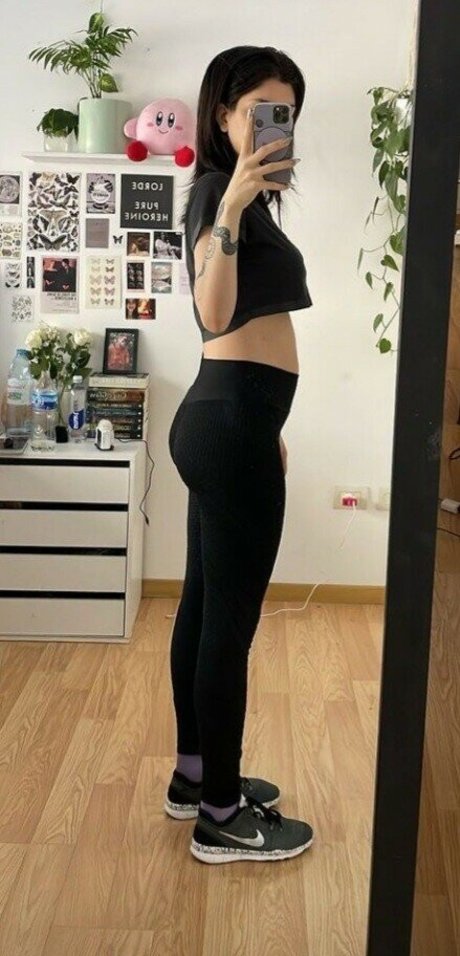 brunette petite onlyfans best photo