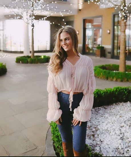 Alicia Oates exclusive actress pics