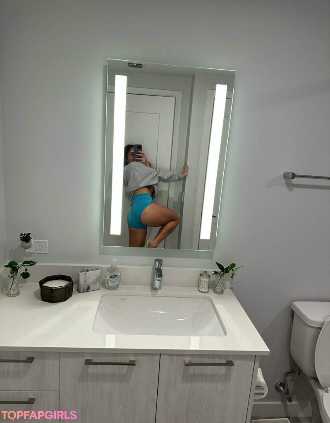 hairy redhead onlyfans top image