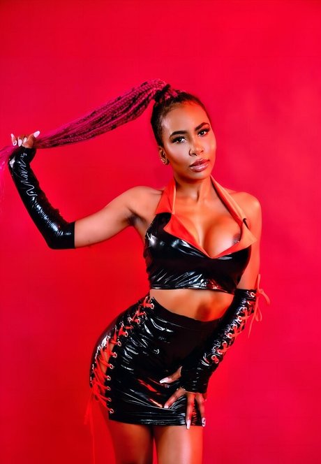 famous midget onlyfans nudes pics