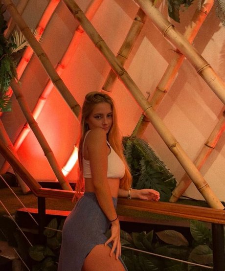 Julie Remoissenet porn star archive