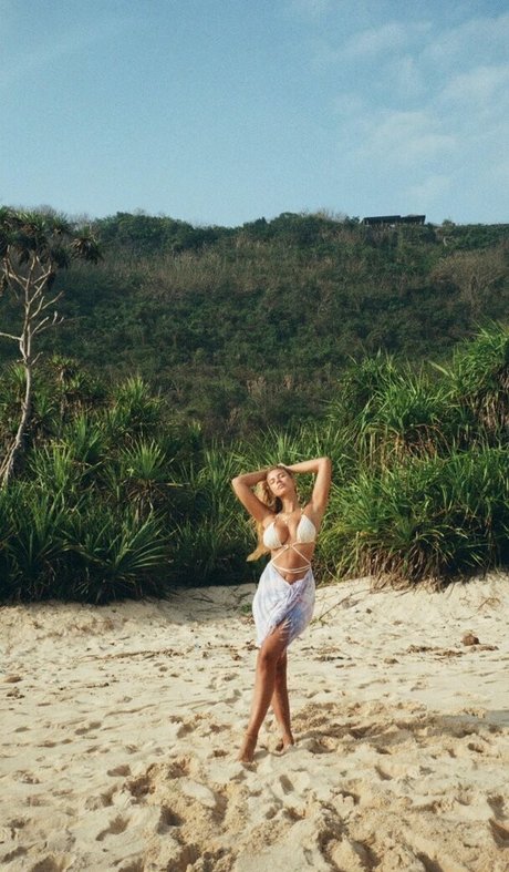 pia__kim star beautiful pic