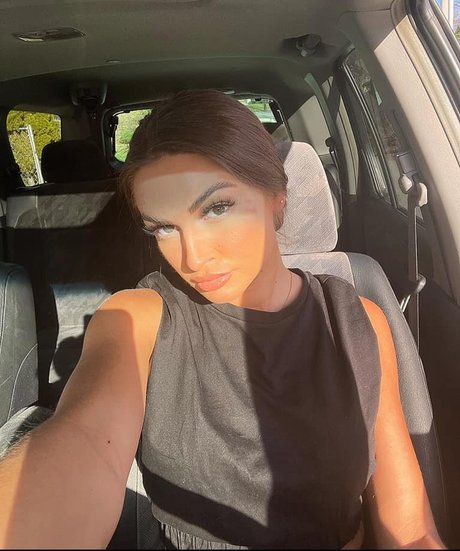 Kayla Giarrusso naked star image