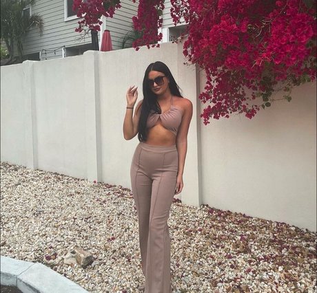 Kayla Giarrusso hot model img