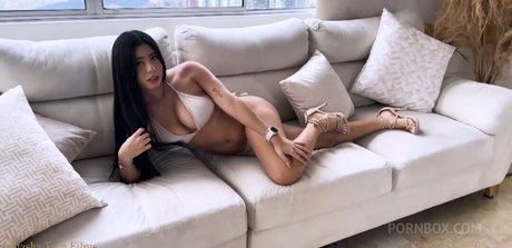 Hayek Twins model free photos