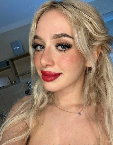 chloe lust beautiful star archive