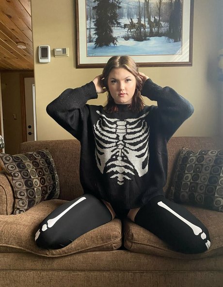 downthealiway star exclusive image