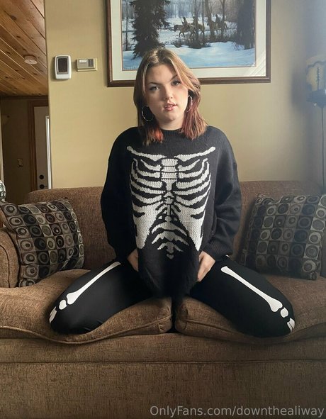 downthealiway pornstar erotic picture