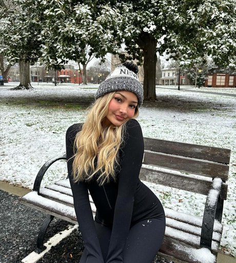 Ava Alfaro hd actress pic