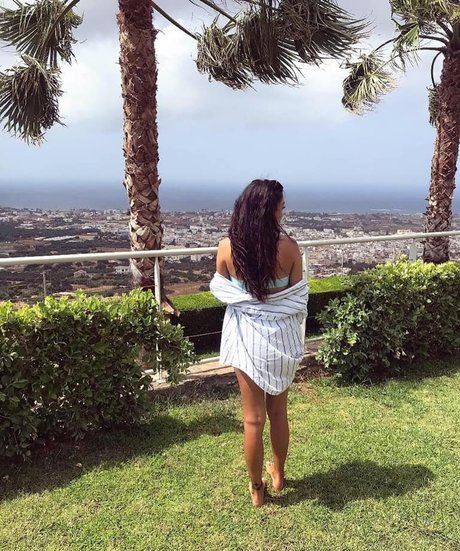 Chloe Reynolds pornstar sexy pics