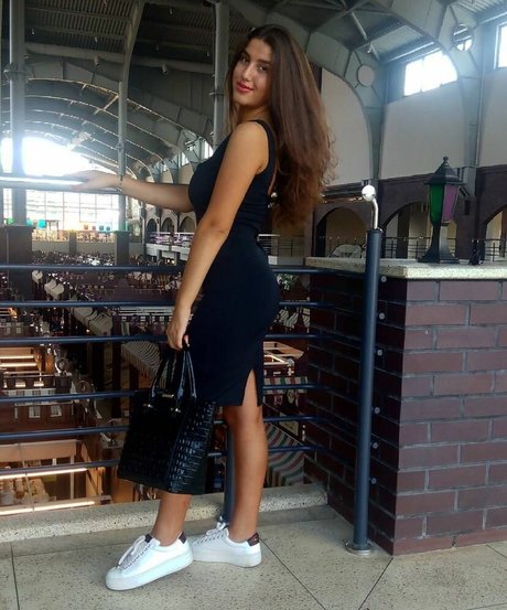 Valeriia Simavonian Profile