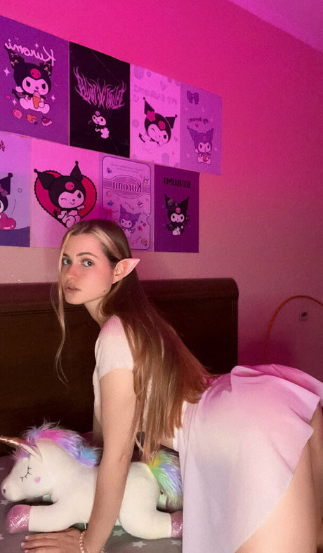 Melon Stacy art star pics