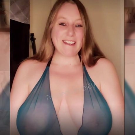 twistedbambi69 actress image