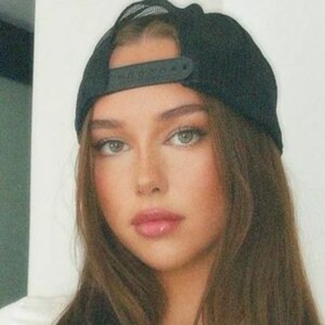 asian lesbian onlyfans porn photos