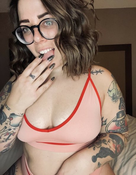 tall milf onlyfans exclusive pics