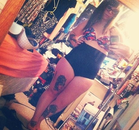 spin the wheel onlyfans erotic img