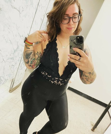 Stepstool Sarah star porn photos