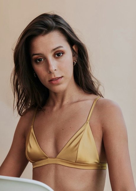 Izzy Rocha sex model pic