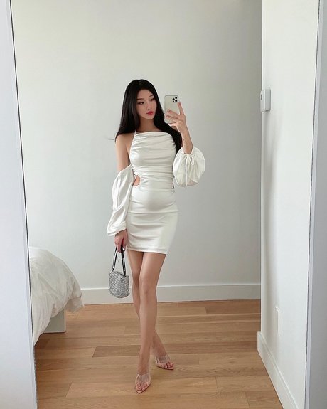 Mari Bambei_ Profile