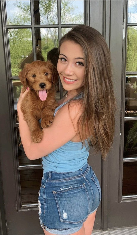 Sasha Emiri Sander art model photos