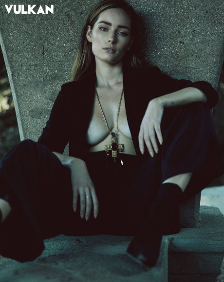 Chandler Bailey model nudes gallery