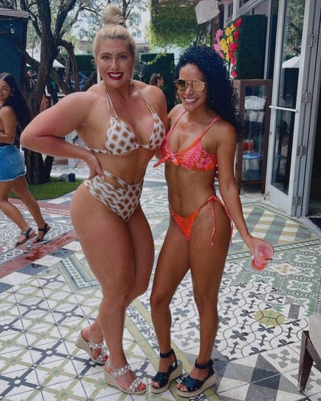 sexy milf onlyfans pornos image