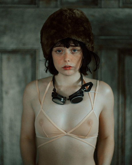 Suzieson pretty actress photo