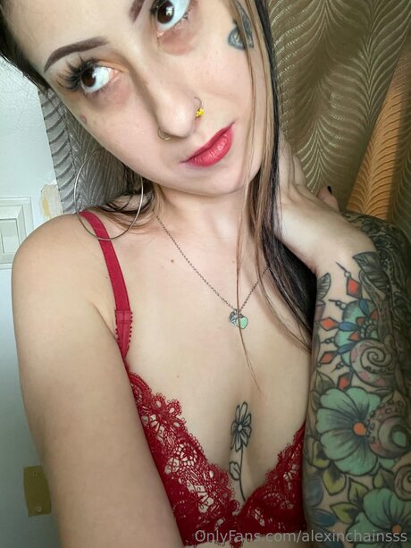 Alexinchainsss free pornstar picture
