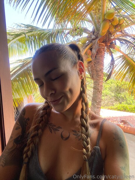 Catyqueen star top picture