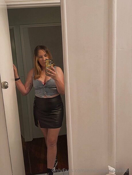 Emilymareewalker exclusive actress galleries