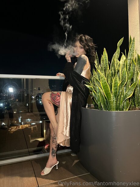 Fantomhoneyxlee free actress archive