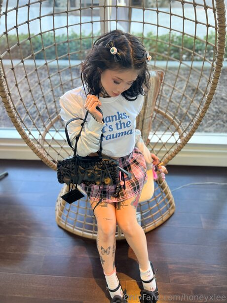 Fantomhoneyxlee model sex archive