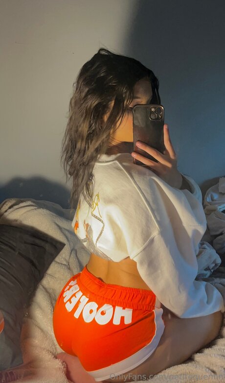 skinny ebony onlyfans top images