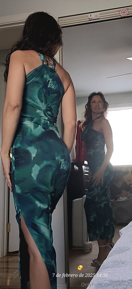 Elimyr model nude photo