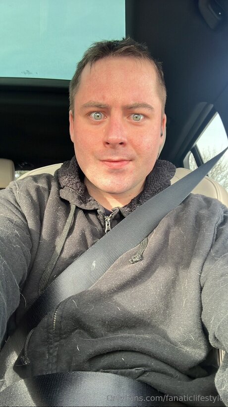 tiny onlyfans top image