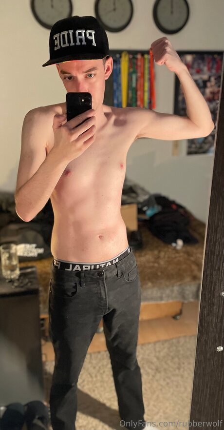 Rubberwolf model nudes gallery