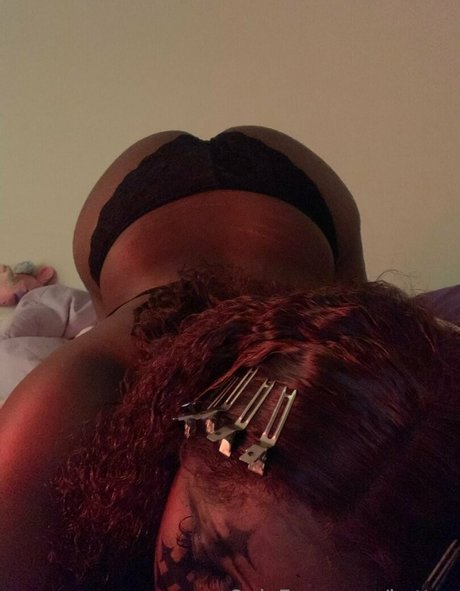 kxttxe model naked img