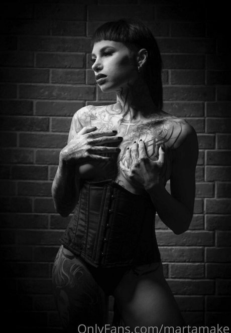 martamake exclusive model img