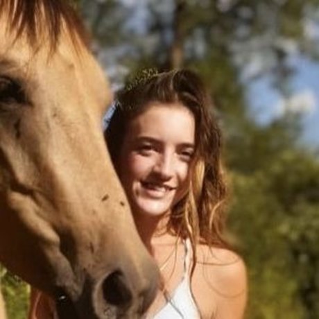 Cassidy Mceown exclusive actress pic