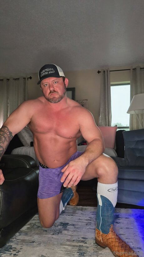 Thomascolt adult star img