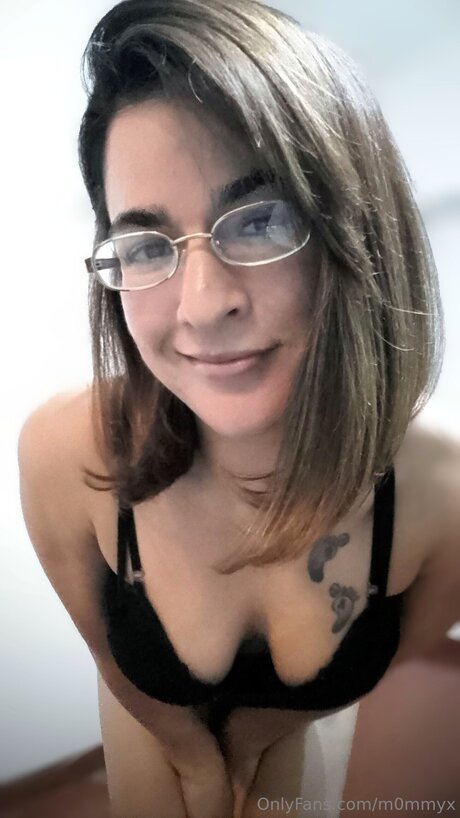 M0mmyx perfect actress archive